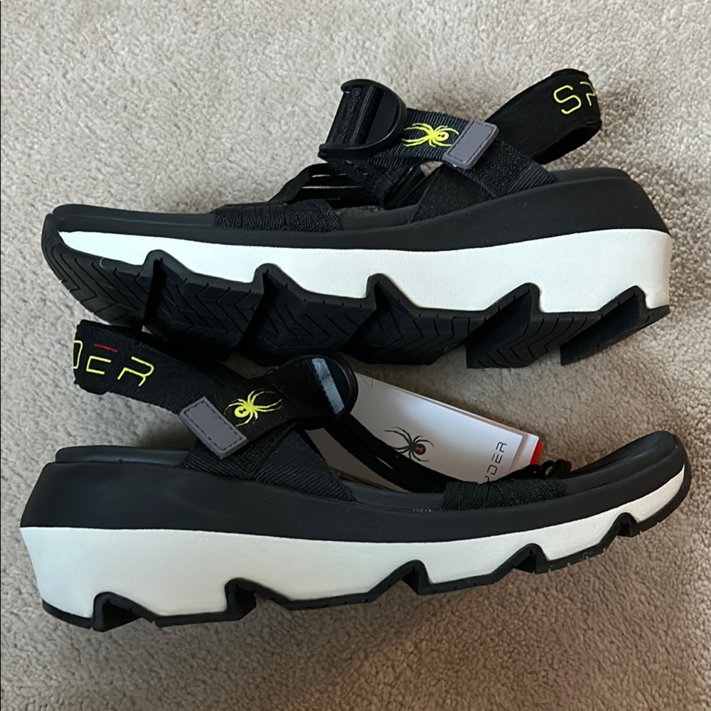NWT Spyder Black Sandals with Yellow Accents Size 8 1/2